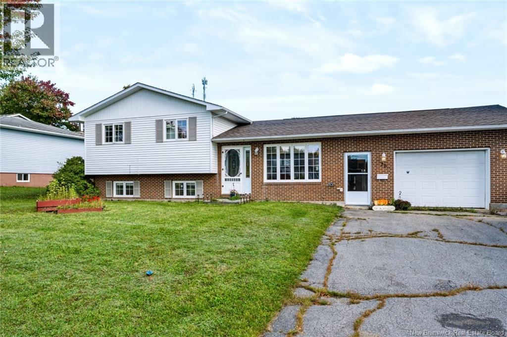 20 Locke Street, Miramichi, New Brunswick  E1V 3X7 - Photo 2 - NB148910