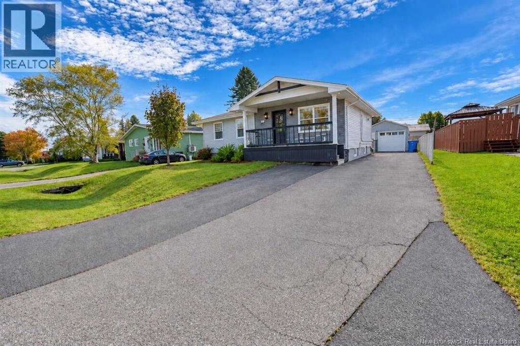1073 Rockland Drive, Bathurst, New Brunswick  E2A 3T8 - Photo 1 - NB149089