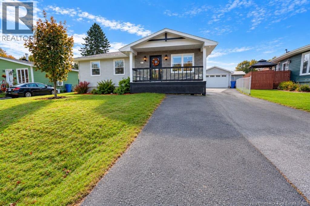1073 Rockland Drive, Bathurst, New Brunswick  E2A 3T8 - Photo 2 - NB149089