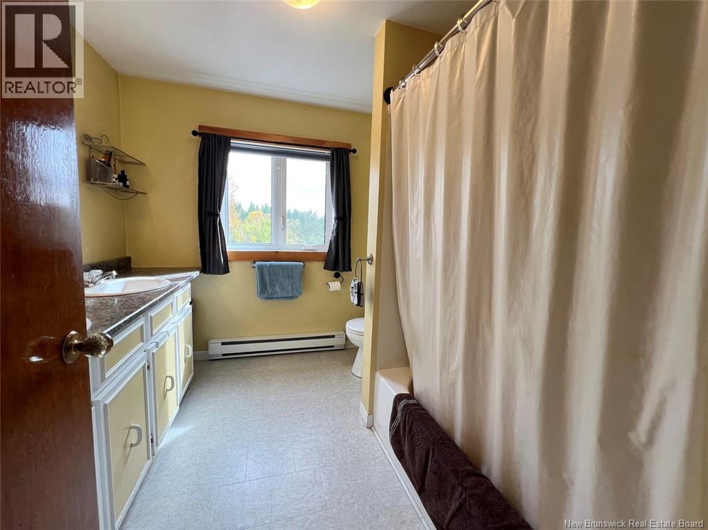 30 Hubert Street, Edmundston, New Brunswick E3V 0B6 - Photo 33 - NB149261