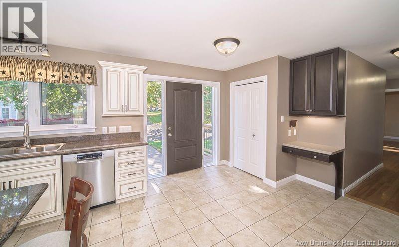 31 Riverview Drive, Fredericton, New Brunswick E3B 5Y9 - Photo 6 - NB149392