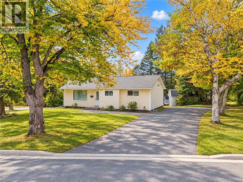 7 Manchester Court, Fredericton, New Brunswick