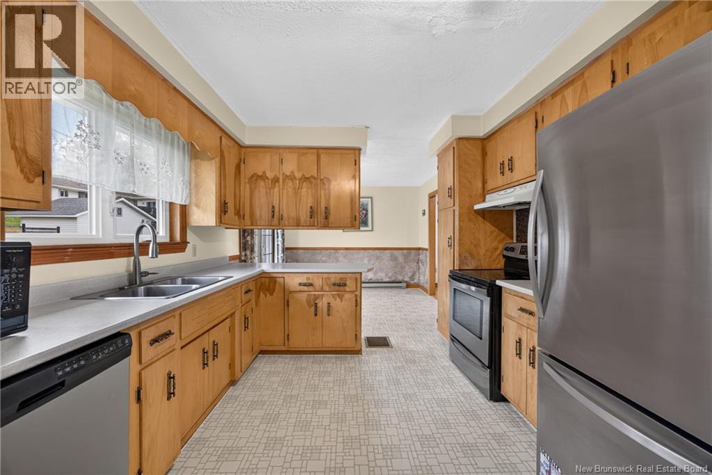 74 Talisman Crescent, Fredericton, New Brunswick E3C 1L9 - Photo 12 - NB149354