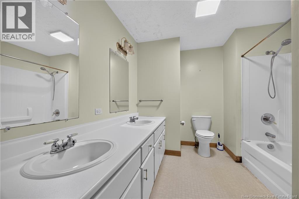 74 Talisman Crescent, Fredericton, New Brunswick E3C 1L9 - Photo 15 - NB149354