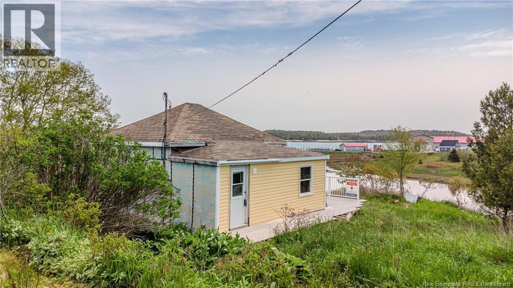 15 Fundy View Drive, Back Bay, New Brunswick  E5C 2X8 - Photo 3 - NB149399