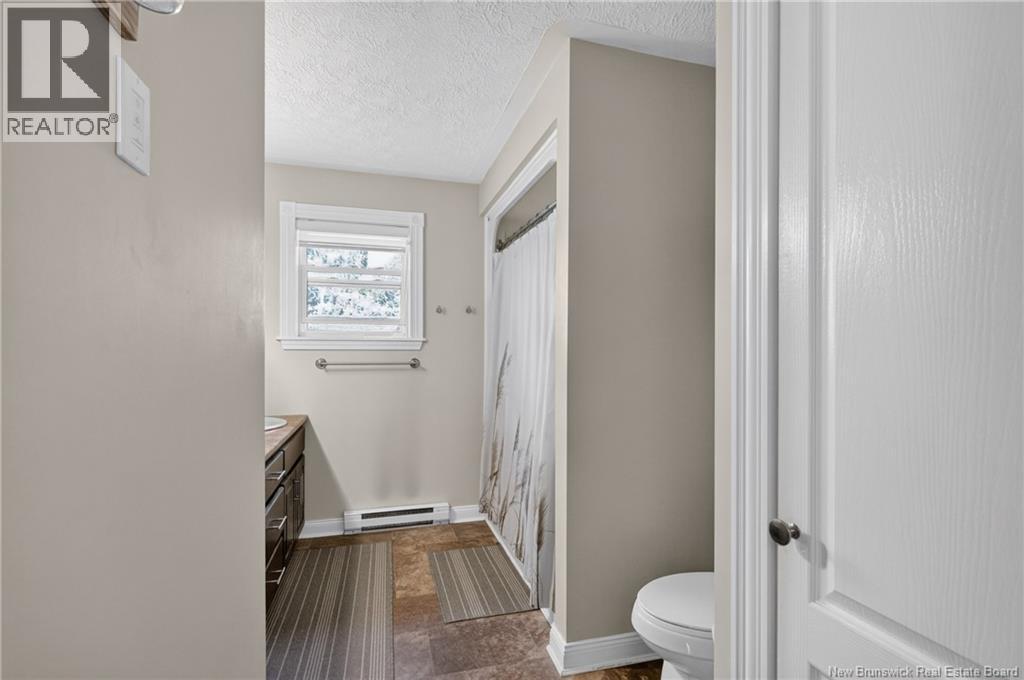 4 Lansdown Avenue, Oromocto, New Brunswick  E2V 4P3 - Photo 13 - NB149455
