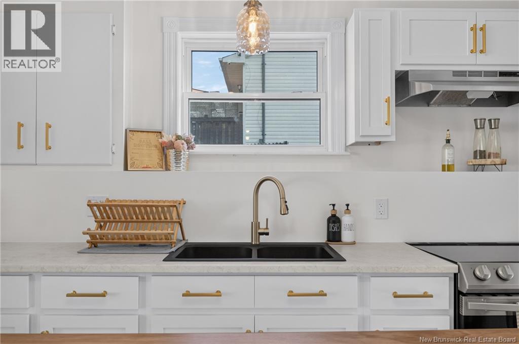 4 Lansdown Avenue, Oromocto, New Brunswick  E2V 4P3 - Photo 23 - NB149455