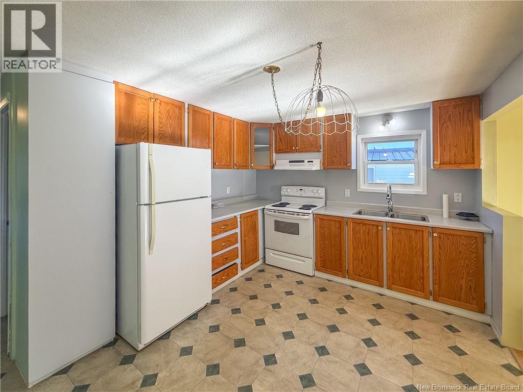 15 Mountain View Place, Campbellton, New Brunswick  E3N 3K8 - Photo 4 - NB149699