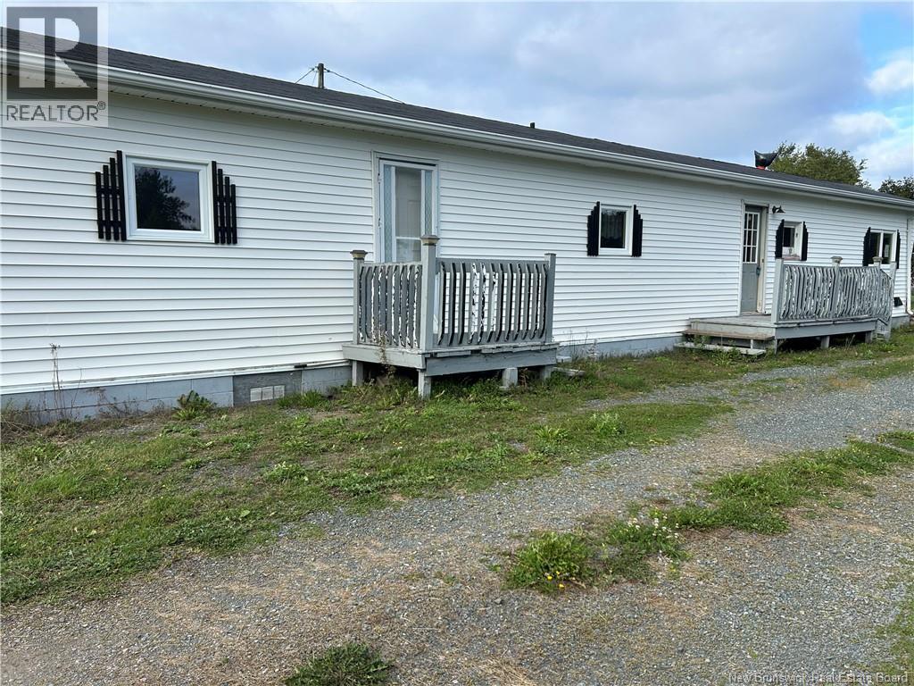 1078 Route 134, Petit-Rocher, New Brunswick  E8J 1A4 - Photo 13 - NB147823