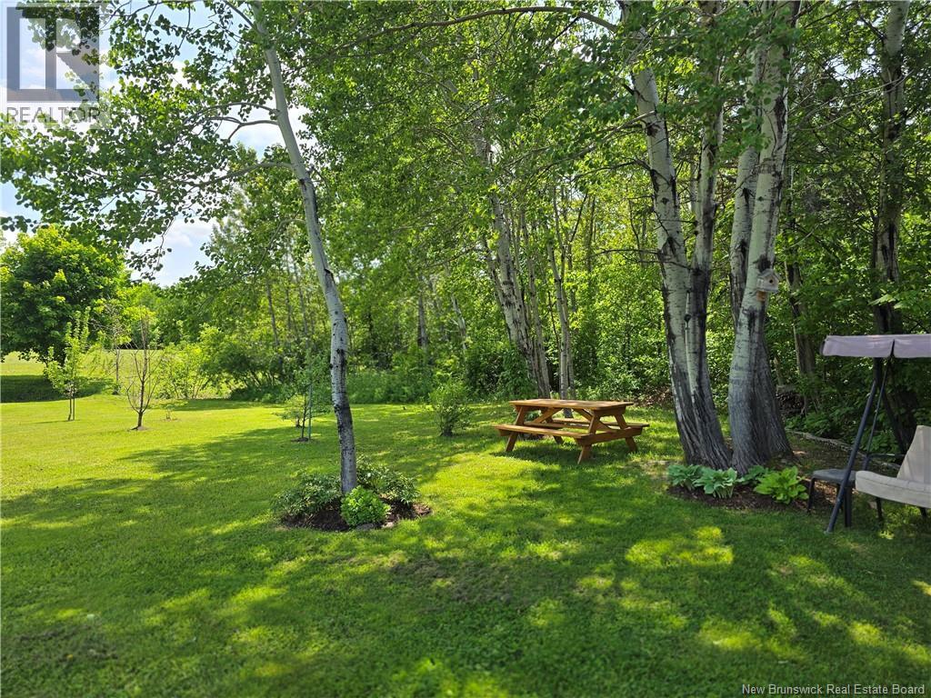 278 Principale, Pointe-Verte, New Brunswick E8J 2W8 - Photo 16 - NB149645