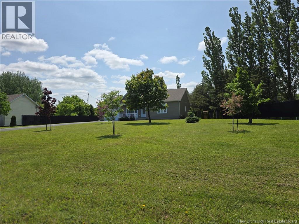 278 Principale, Pointe-Verte, New Brunswick E8J 2W8 - Photo 3 - NB149645