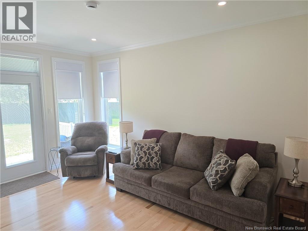 278 Principale, Pointe-Verte, New Brunswick E8J 2W8 - Photo 32 - NB149645
