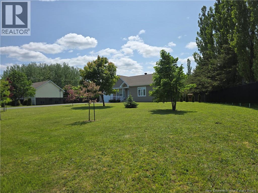 278 Principale, Pointe-Verte, New Brunswick E8J 2W8 - Photo 4 - NB149645