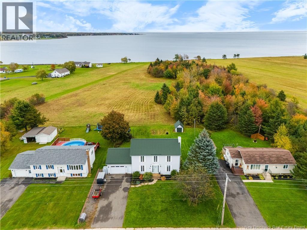 90 Rue Acadie, Bouctouche, New Brunswick  E4S 2T4 - Photo 3 - NB149570