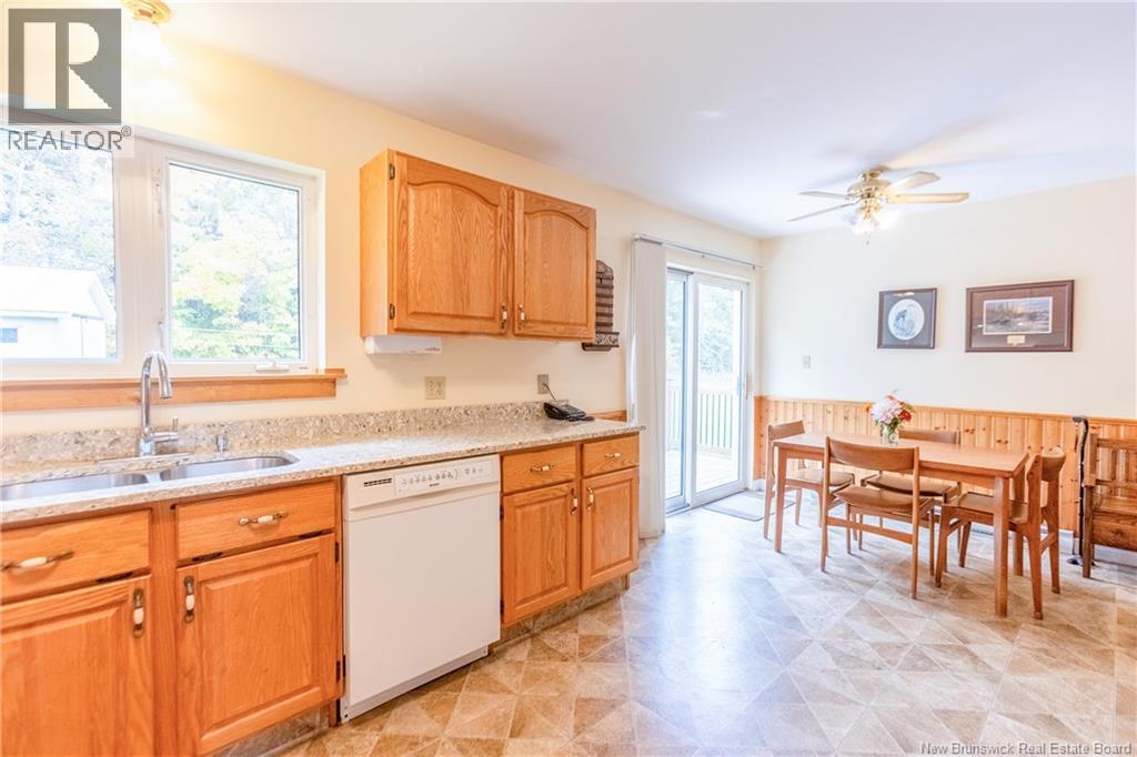 18 Harris Drive, Sackville, New Brunswick  E4L 3X6 - Photo 11 - NB149536