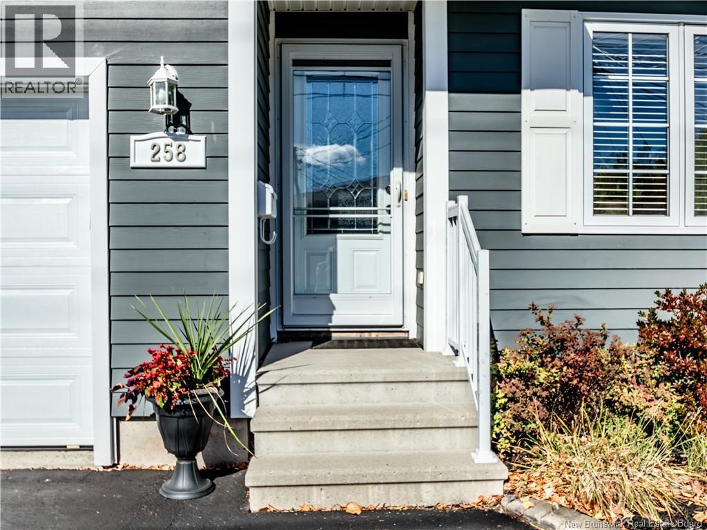 258 Damien Unit# 106, Dieppe, New Brunswick  E1A 0H3 - Photo 2 - NB149569