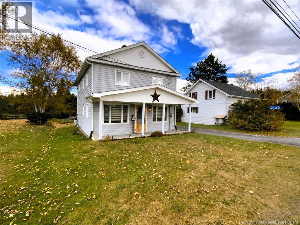 2123 Commerciale Street, Saint-François-de-Madawaska, New Brunswick