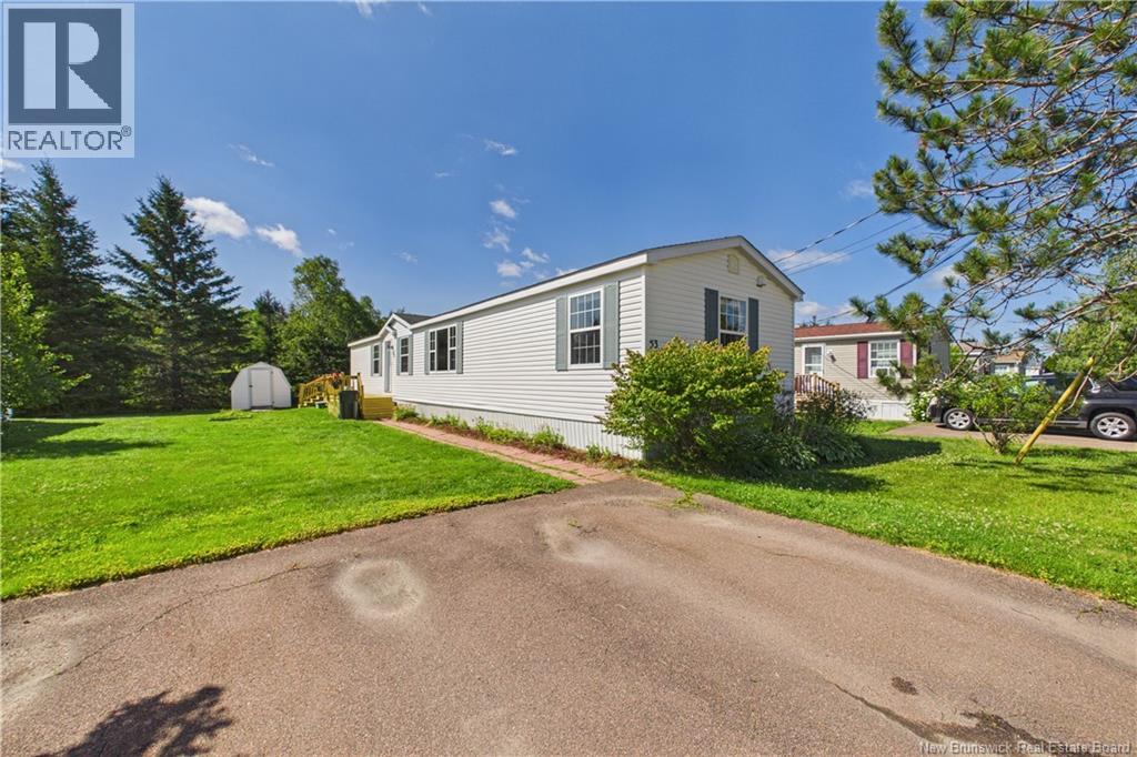 53 Andre, Dieppe, New Brunswick  E1A 7C4 - Photo 3 - NB149717