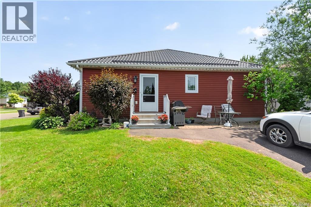 102 Fortune, Dieppe, New Brunswick E1A 8T7 - Photo 3 - NB149804