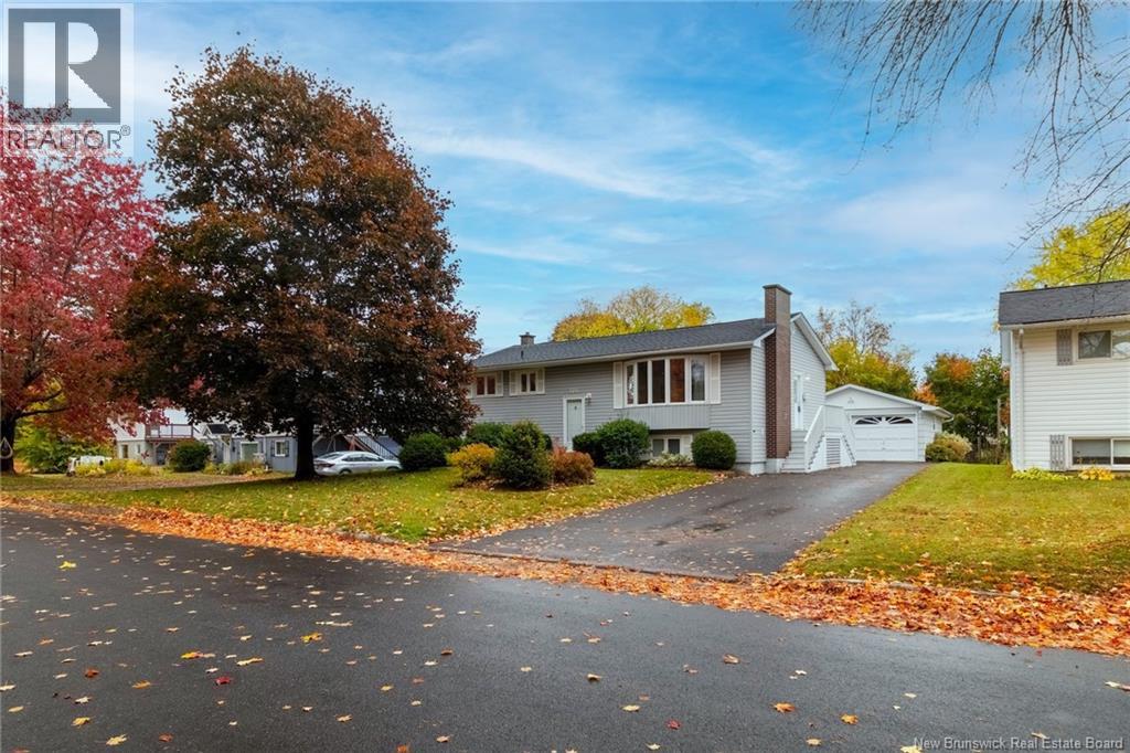 106 Hemlock Avenue, Fredericton, New Brunswick  E3A 1H1 - Photo 2 - NB149812
