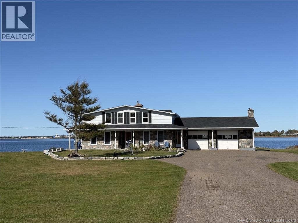 4595 Route 113, Haut-Lamèque, New Brunswick