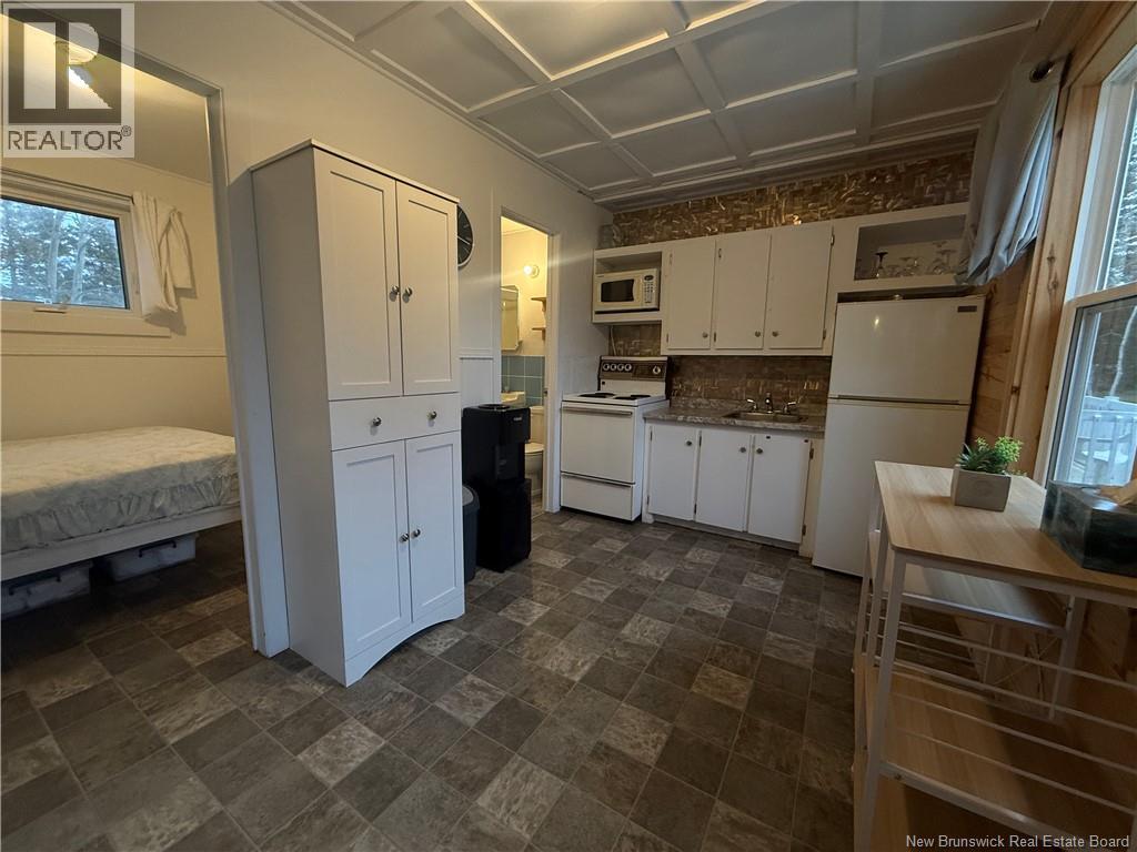 544 Chemin Du Parc, Val-Comeau, New Brunswick E1X 1H1 - Photo 10 - NB149822