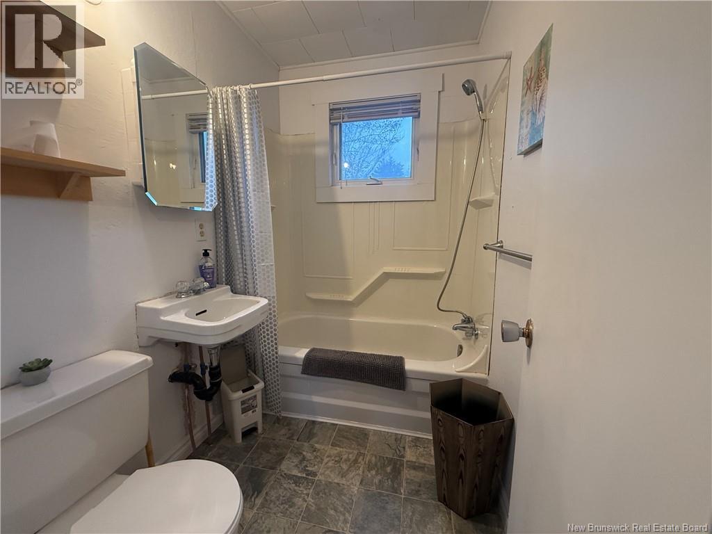 544 Chemin Du Parc, Val-Comeau, New Brunswick E1X 1H1 - Photo 28 - NB149822