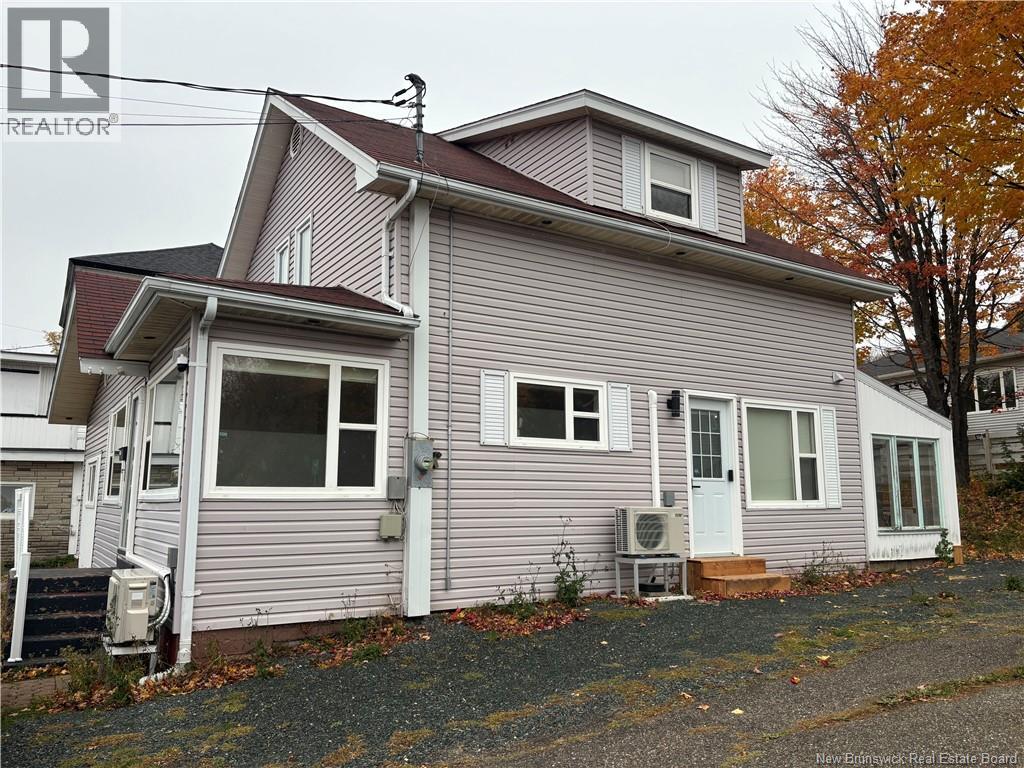 310 Riverside Drive, Bathurst, New Brunswick E2A 2L9 - Photo 2 - NB149712