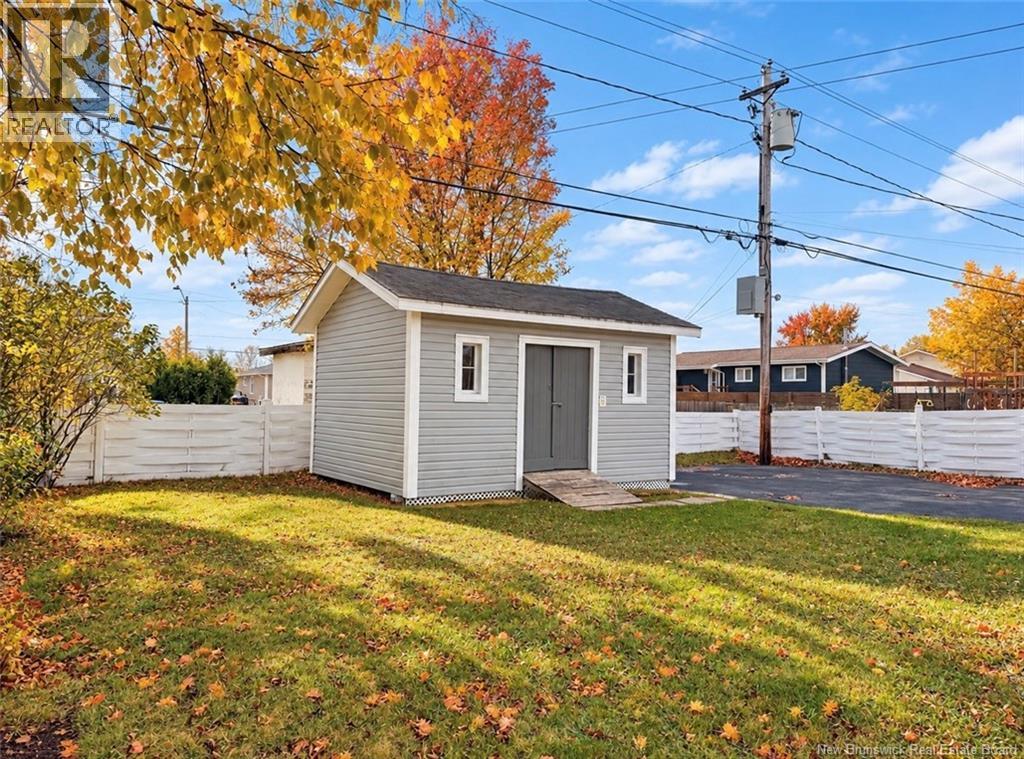 1235 Centennial, Bathurst, New Brunswick E2A 4A9 - Photo 27 - NB149820