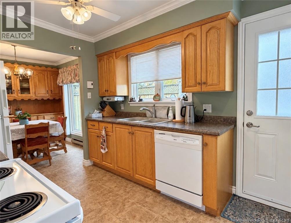 1235 Centennial, Bathurst, New Brunswick E2A 4A9 - Photo 4 - NB149820