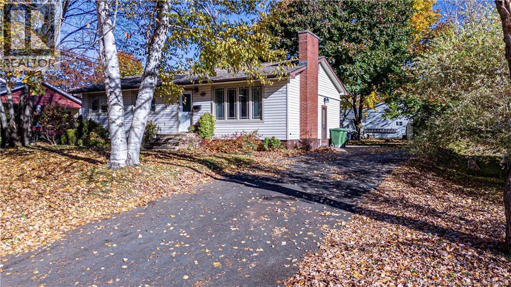 130 Epworth Circle, Fredericton, New Brunswick  E3A 2M6 - Photo 1 - NB149978