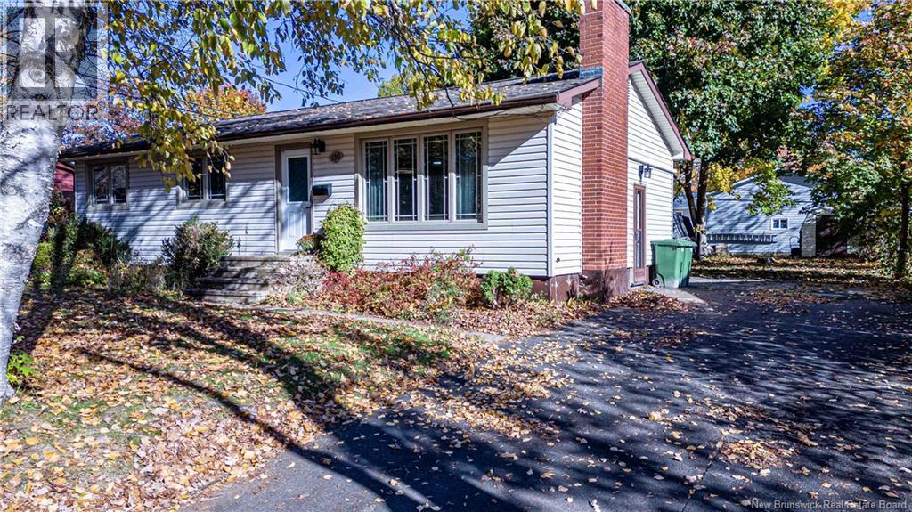 130 Epworth Circle, Fredericton, New Brunswick  E3A 2M6 - Photo 2 - NB149978