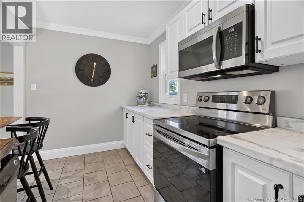 741 Mcevoy Street, Fredericton, New Brunswick  E3A 3B8 - Photo 9 - NB149938