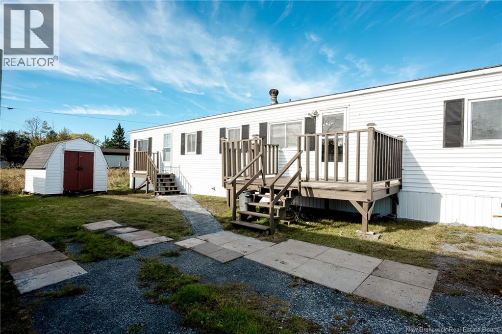 72 Violet Street, Saint John, New Brunswick  E2M 5M7 - Photo 2 - NB149908