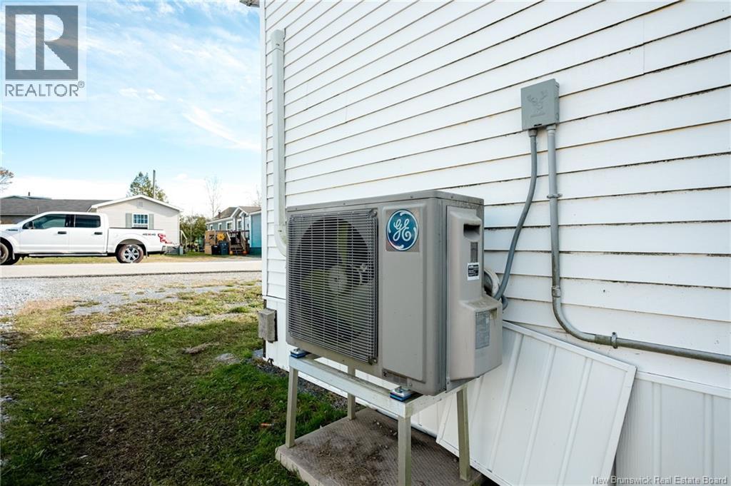 72 Violet Street, Saint John, New Brunswick  E2M 5M7 - Photo 5 - NB149908