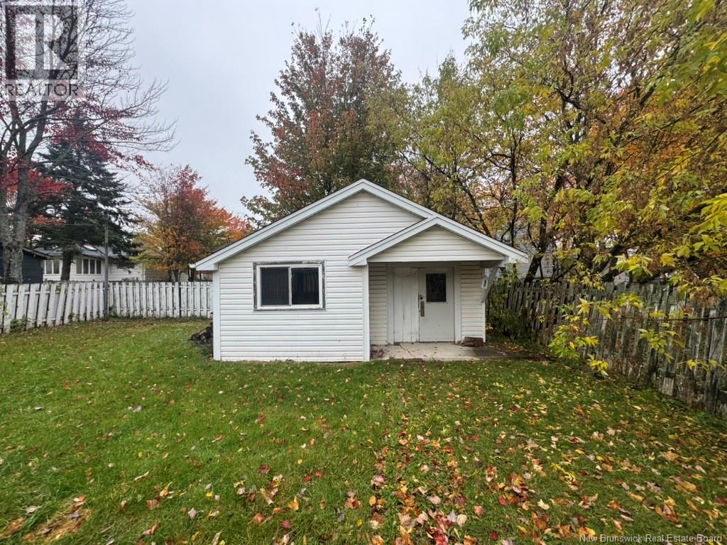 61 Mckenzie Avenue, Moncton, New Brunswick  E1C 7Y8 - Photo 21 - NB149996