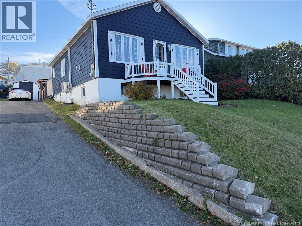 390 Victoria Street, Dalhousie, New Brunswick  E8C 2S4 - Photo 2 - NB149904
