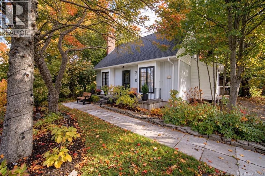 218 Colonial Heights, Fredericton, New Brunswick