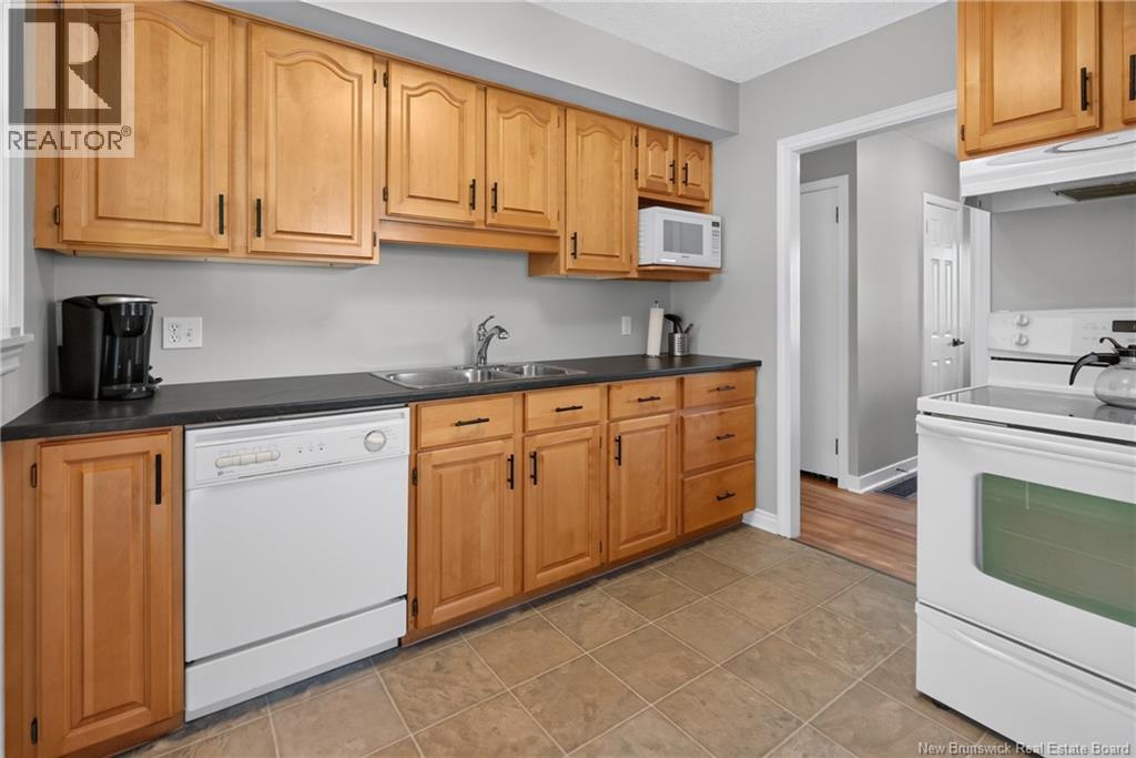 108 Cherry Avenue, Fredericton, New Brunswick  E3A 1Z2 - Photo 11 - NB149960