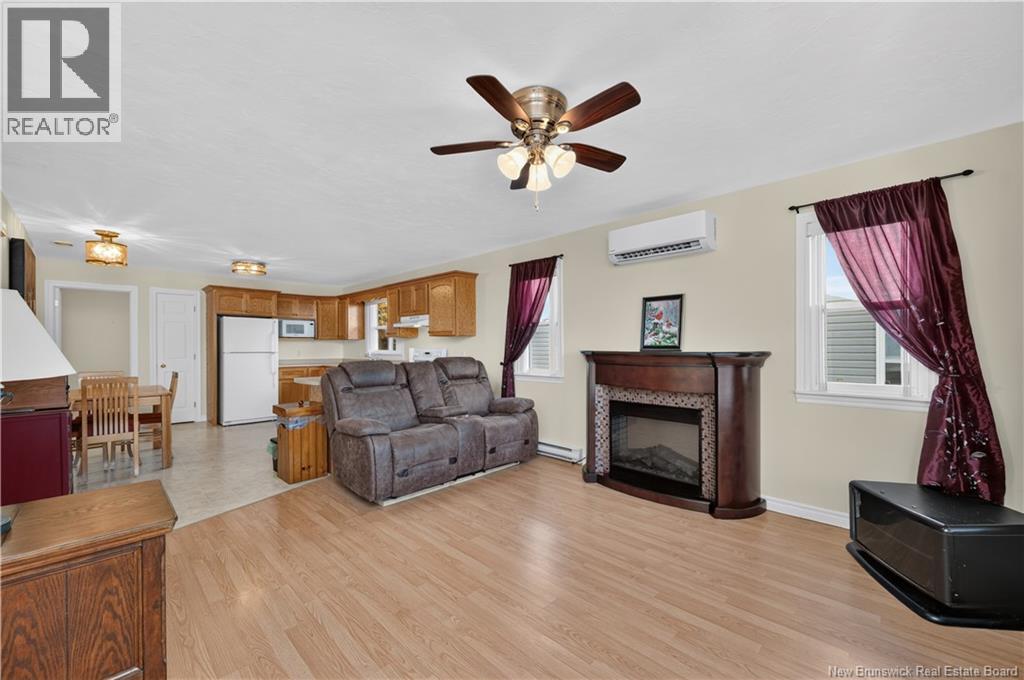 104 Colton, Riverview, New Brunswick  E1B 5T4 - Photo 3 - NB149627