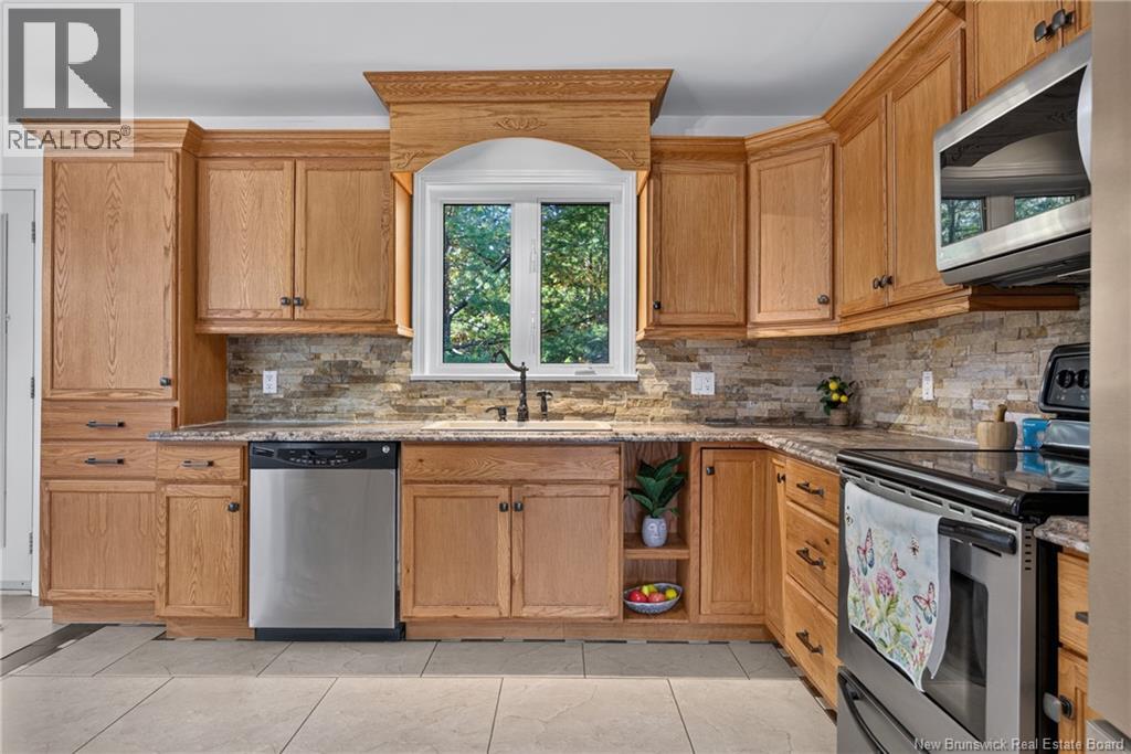 372 Kimble Drive, Fredericton, New Brunswick E3B 6Y5 - Photo 22 - NB149975