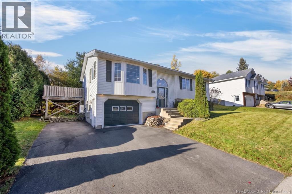 372 Kimble Drive, Fredericton, New Brunswick E3B 6Y5 - Photo 9 - NB149975