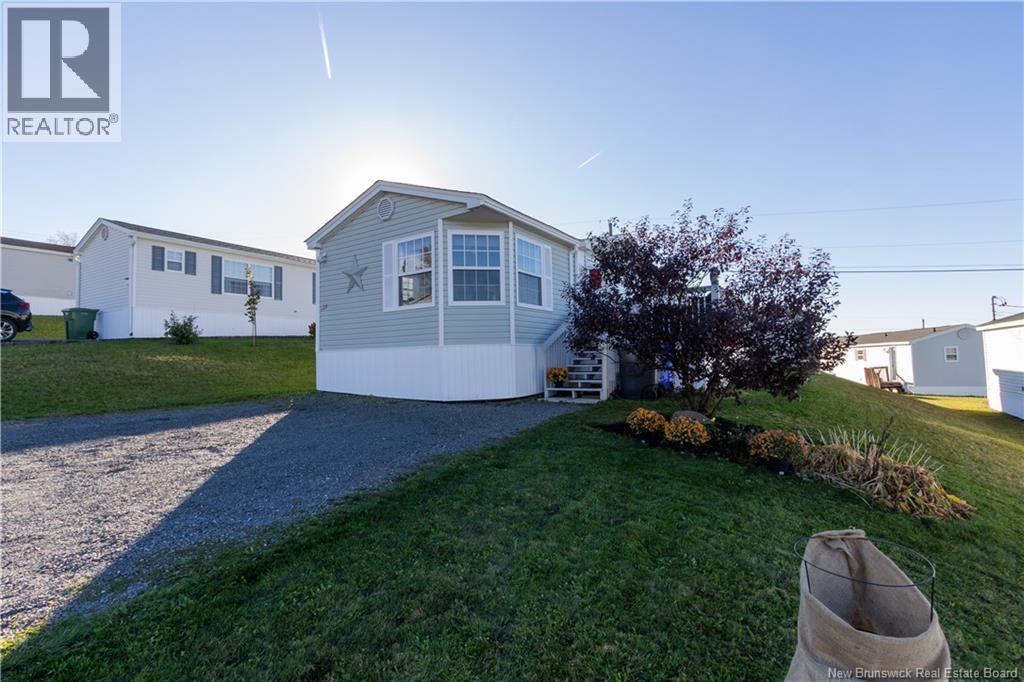 27 Senator Drive, Fredericton, New Brunswick  E3C 1L8 - Photo 1 - NB149995