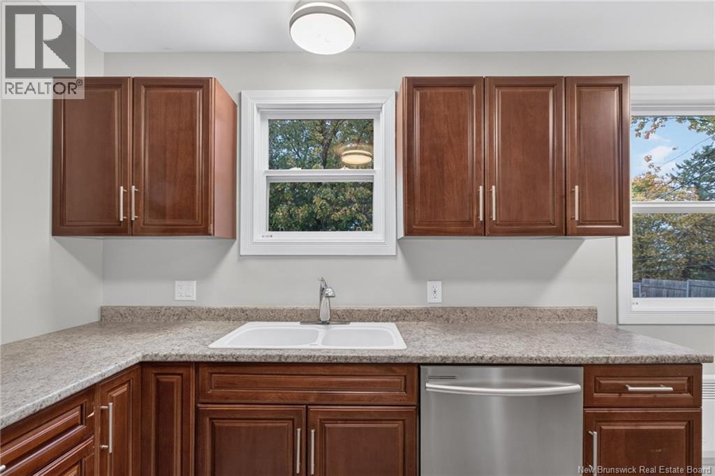 82 Point Park Drive, Riverview, New Brunswick  E1B 1C5 - Photo 15 - NB150085