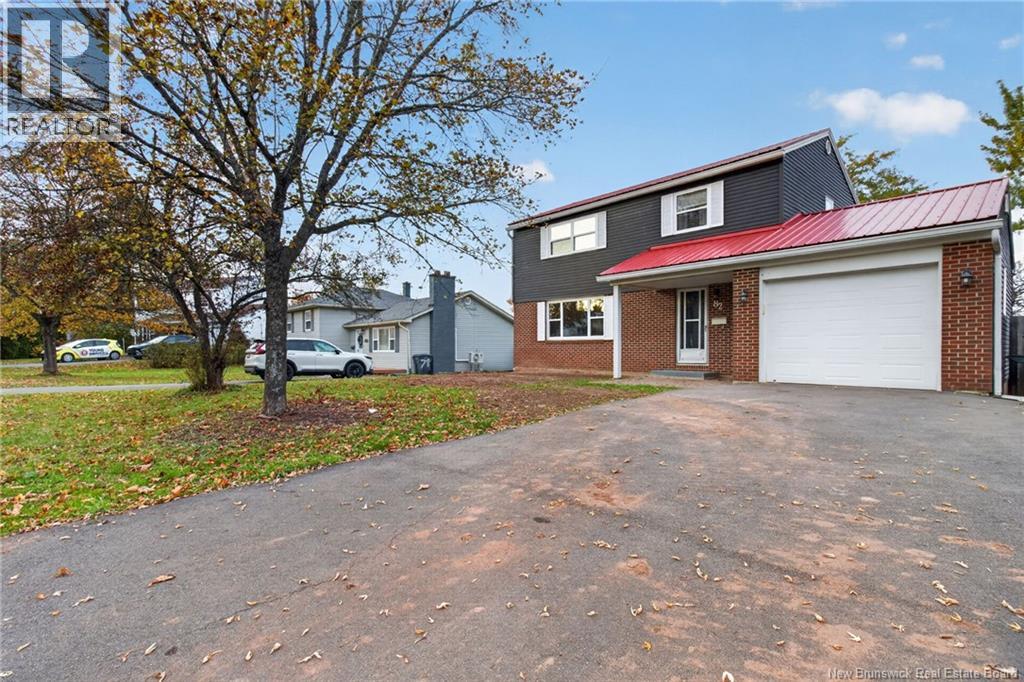 82 Point Park Drive, Riverview, New Brunswick  E1B 1C5 - Photo 2 - NB150085