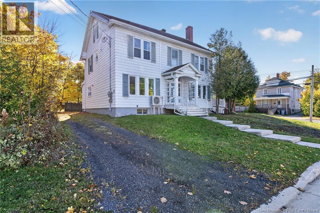 28 Dufferin Street, Campbellton, New Brunswick  E3N 2N2 - Photo 33 - NB149997