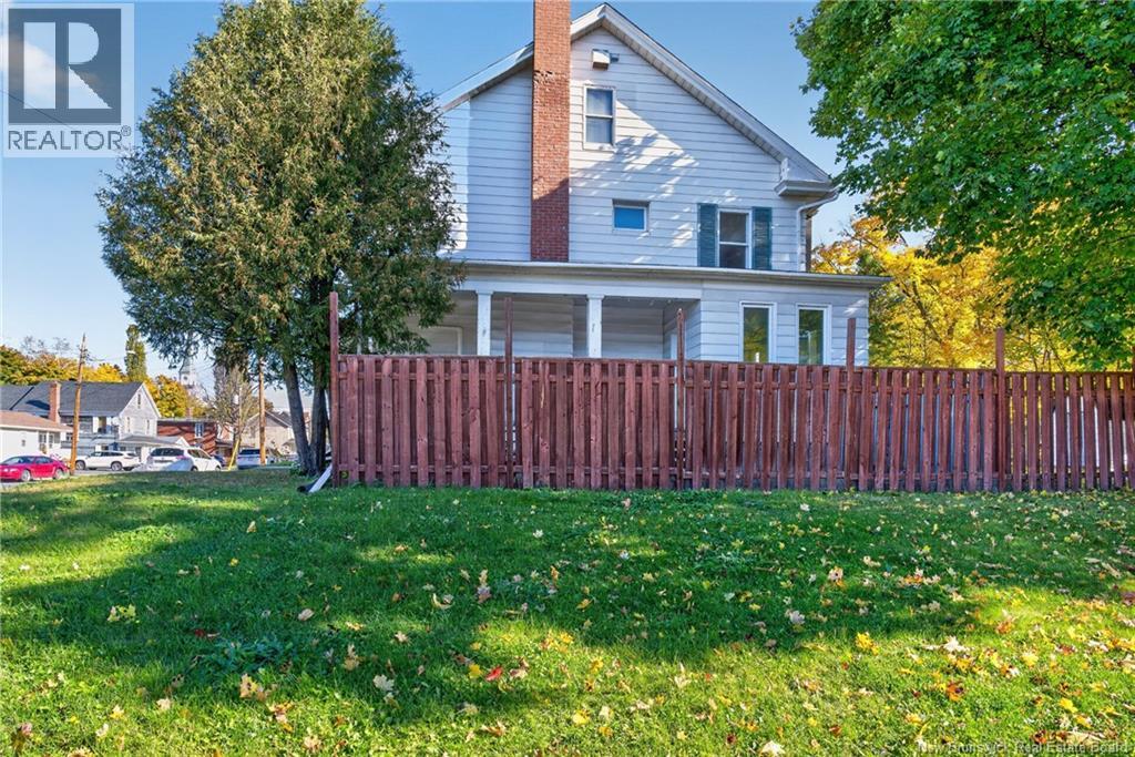 28 Dufferin Street, Campbellton, New Brunswick  E3N 2N2 - Photo 34 - NB149997