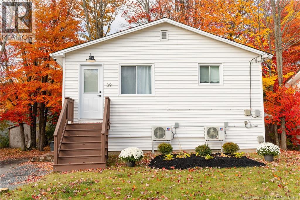 39 Murray Avenue, Devon, New Brunswick  E3A 3Y6 - Photo 3 - NB149903