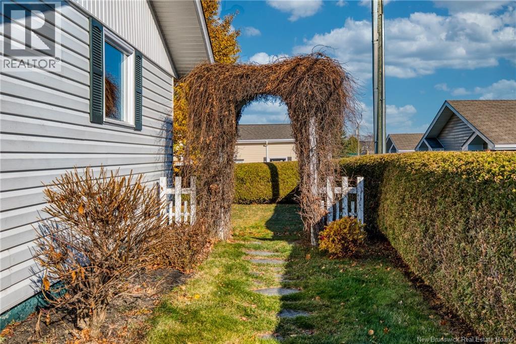 556 First Ave, Grand Falls, New Brunswick  E3Z 1B3 - Photo 17 - NB150303