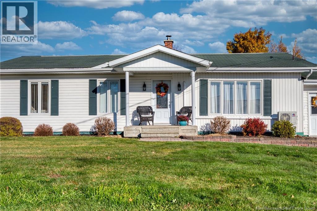 556 First Ave, Grand Falls, New Brunswick  E3Z 1B3 - Photo 8 - NB150303